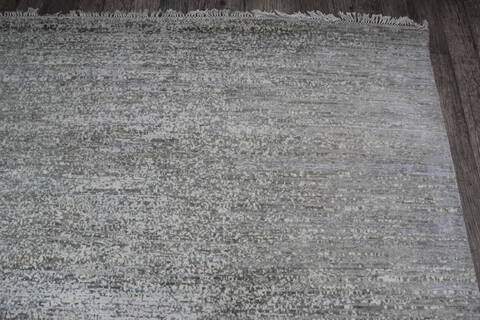 Jaipur White Hand Knotted 80 X 102 Area Rug 124-147669 Image 6