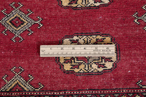 Bokhara Red Hand Knotted 49 X 69 Area Rug 700-147702 Image 6