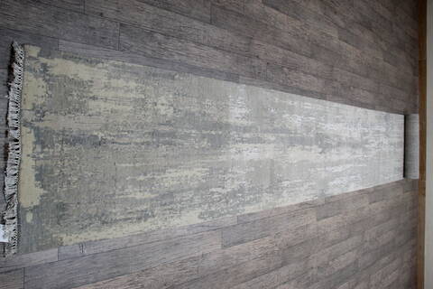 Jaipur Grey Runner Hand Knotted 26 X 1911 Area Rug 905-147718 Image 1