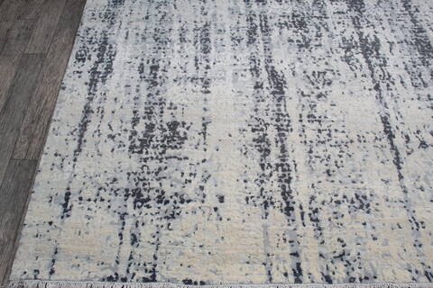 Jaipur Grey Hand Knotted 80 X 103 Area Rug 905-147727 Image 2