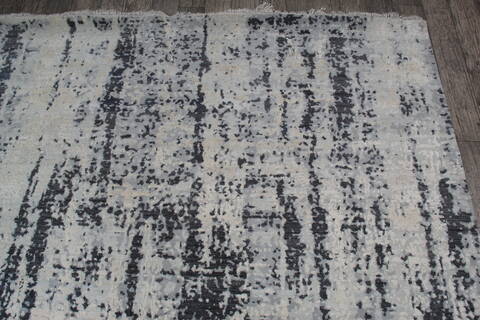 Jaipur Grey Hand Knotted 80 X 103 Area Rug 905-147727 Image 6
