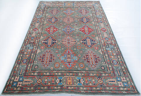 Kazak Green Hand Knotted 55 X 81 Area Rug 700-147759 Image 1