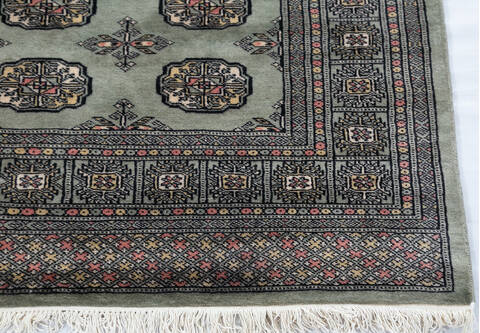 Bokhara Green Hand Knotted 48 X 68 Area Rug 700-147797 Image 4