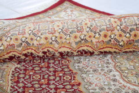 Pak-Persian Red Hand Knotted 41 X 64 Area Rug 700-147798 Image 6