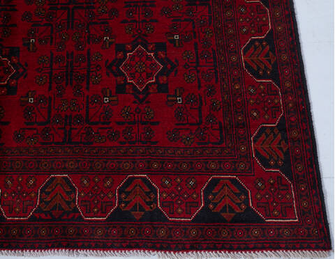 Khan Mohammadi Red Hand Knotted 56 X 75  Area Rug 700-147852 Image 3