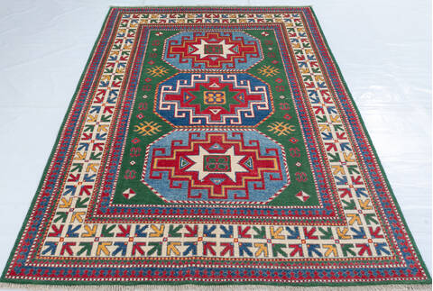 Kazak Green Hand Knotted 50 X 68 Area Rug 700-147886 Image 1