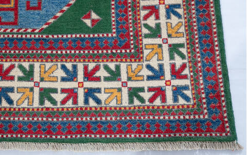 Kazak Green Hand Knotted 50 X 68 Area Rug 700-147886 Image 3