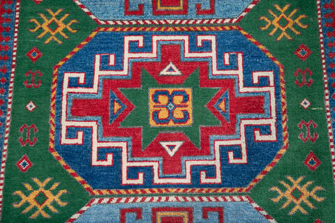 Kazak Green Hand Knotted 50 X 68 Area Rug 700-147886 Image 4