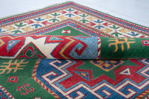 Kazak Green Hand Knotted 50 X 68 Area Rug 700-147886 Image 5