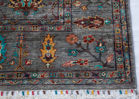 Chobi Grey Hand Knotted 67 X 93 Area Rug 700-147906 Image 5