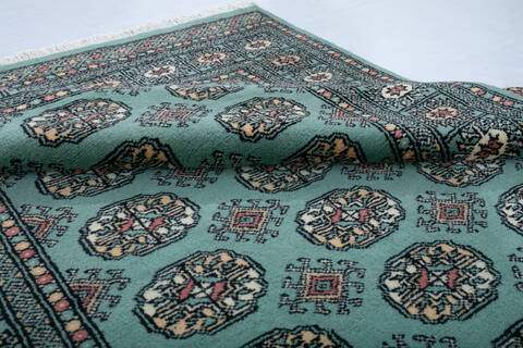 Bokhara Green Hand Knotted 41 X 61 Area Rug 700-147916 Image 5