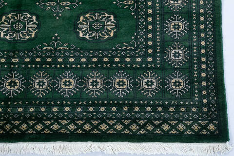 Bokhara Green Hand Knotted 49 X 69 Area Rug 700-147937 Image 4