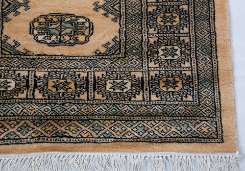 Bokhara Beige Runner Hand Knotted 27 X 117 Area Rug 700-147938 Image 4