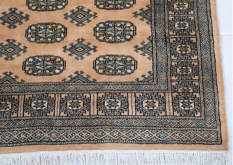 Bokhara Beige Hand Knotted 42 X 58 Area Rug 700-147940 Image 3