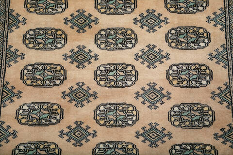 Bokhara Beige Hand Knotted 42 X 58 Area Rug 700-147940 Image 4