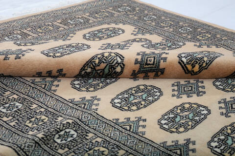 Bokhara Beige Hand Knotted 42 X 58 Area Rug 700-147940 Image 5