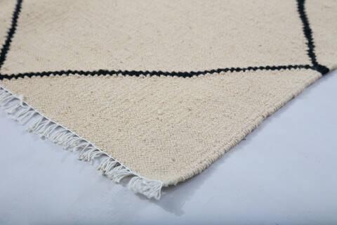 Kilim Beige Hand Knotted 56 X 79 Area Rug 700-147947 Image 3