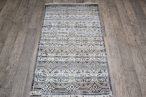 Geometric Grey Runner Hand Knotted 26 X 41 Area Rug 905-147970 Image 1