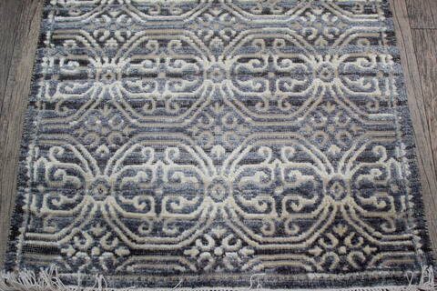 Geometric Grey Runner Hand Knotted 26 X 41 Area Rug 905-147970 Image 2