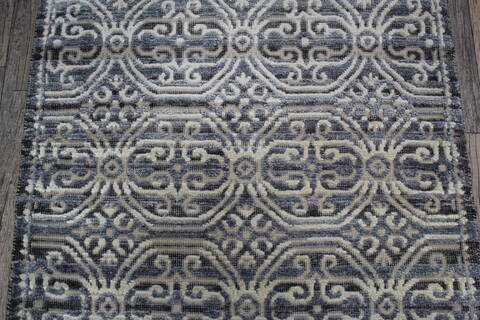 Geometric Grey Runner Hand Knotted 26 X 41 Area Rug 905-147970 Image 3