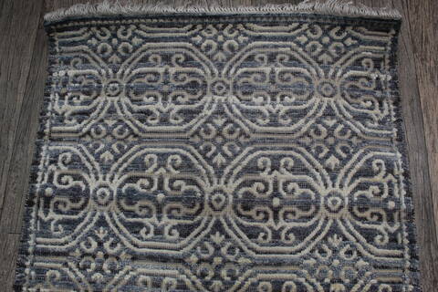 Geometric Grey Runner Hand Knotted 26 X 41 Area Rug 905-147970 Image 4