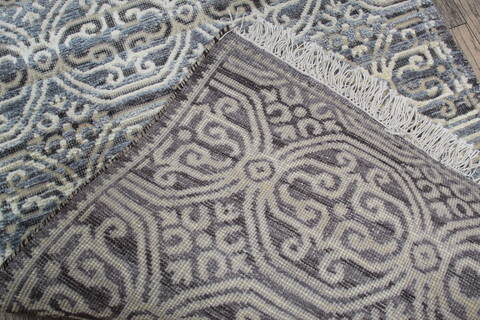 Geometric Grey Runner Hand Knotted 26 X 41 Area Rug 905-147970 Image 7