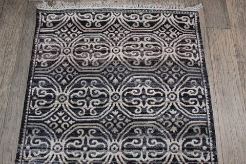 Geometric Black Runner Hand Knotted 26 X 60 Area Rug 905-147973 Image 4