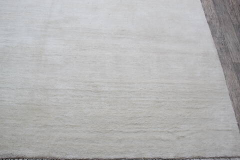Jaipur White Hand Knotted 91 X 121 Area Rug 905-147982 Image 3