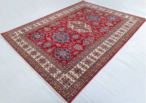 Kazak Red Hand Knotted 91 X 123 Area Rug 700-148083 Image 2