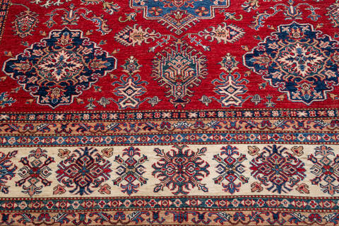 Kazak Red Hand Knotted 91 X 123 Area Rug 700-148083 Image 4