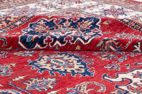 Kazak Red Hand Knotted 91 X 123 Area Rug 700-148083 Image 6