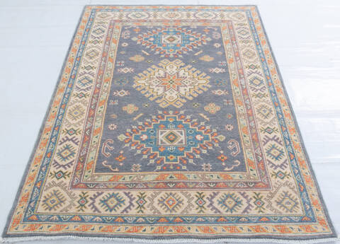 Kazak Light Gray Hand Knotted 41 X 62 Area Rug 700-148097 Image 1