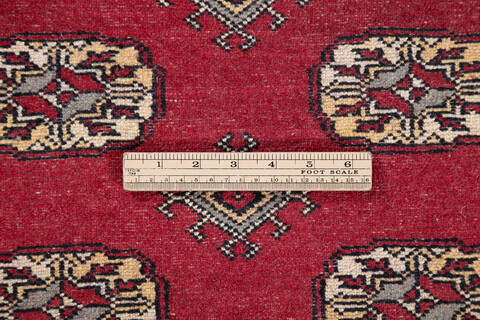 Bokhara Red Hand Knotted 53 X 82 Area Rug 700-148104 Image 6