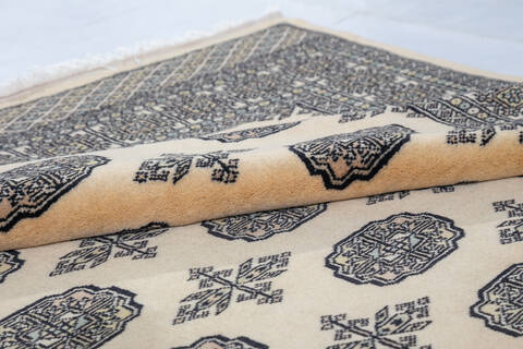 Bokhara Beige Hand Knotted 47 X 66 Area Rug 700-148109 Image 5