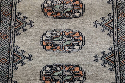 Bokhara Green Runner Hand Knotted 27 X 99 Area Rug 700-148111 Image 4