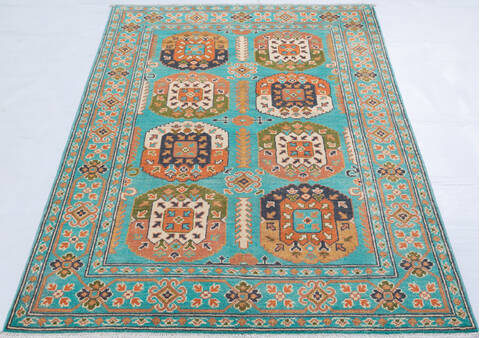 Kazak Green Hand Knotted 40 X 60 Area Rug 700-148173 Image 1