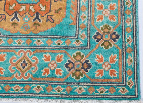 Kazak Green Hand Knotted 40 X 60 Area Rug 700-148173 Image 4