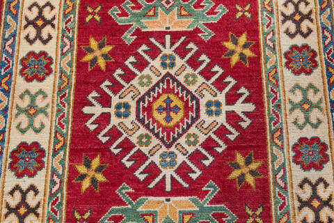 Kazak Red Hand Knotted 28 X 43 Area Rug 700-148178 Image 3