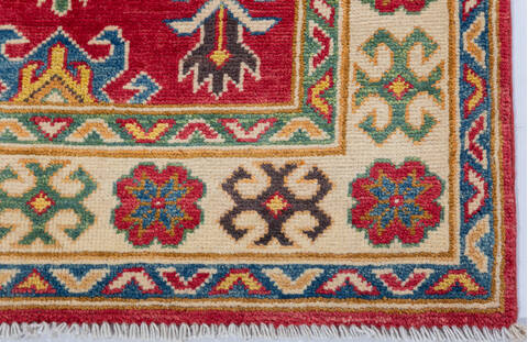 Kazak Red Hand Knotted 28 X 43 Area Rug 700-148178 Image 4