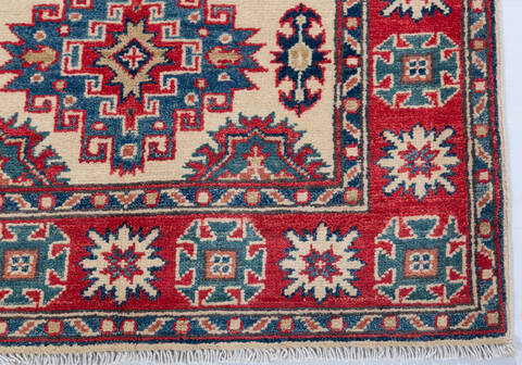 Kazak Beige Hand Knotted 29 X 42 Area Rug 700-148179 Image 4