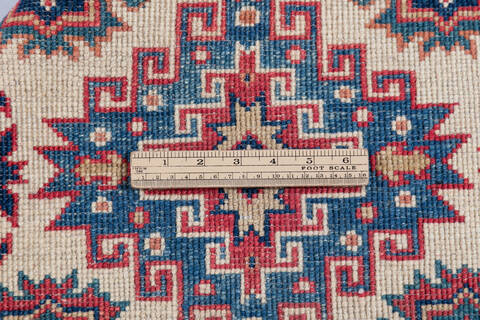 Kazak Beige Hand Knotted 29 X 42 Area Rug 700-148179 Image 6