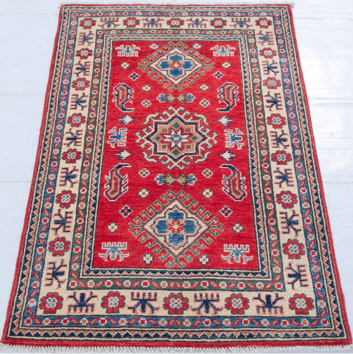 Kazak Red Hand Knotted 27 X 44 Area Rug 700-148181 Image 1
