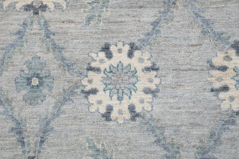 Chobi Grey Hand Knotted 90 X 119 Area Rug 700-148205 Image 3