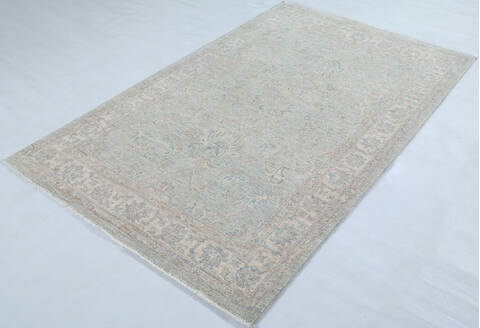 Chobi Light Gray Hand Knotted 40 X 66 Area Rug 700-148222 Image 2