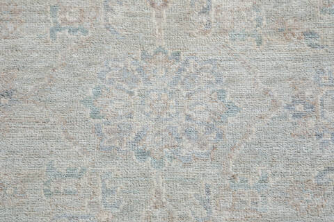 Chobi Light Gray Hand Knotted 40 X 66 Area Rug 700-148222 Image 3