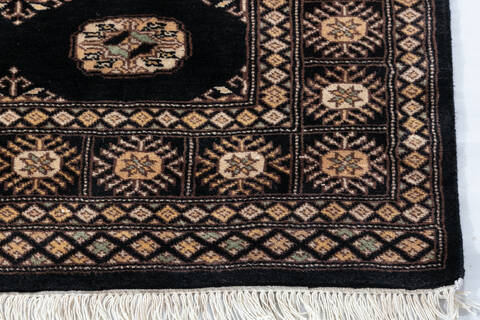 Bokhara Black Hand Knotted 44 X 510 Area Rug 700-148228 Image 4