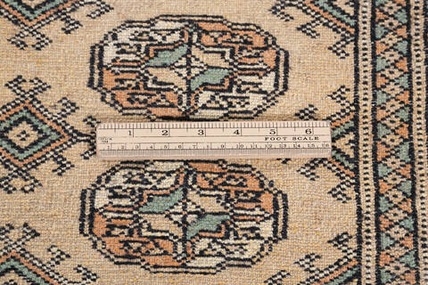 Bokhara Beige Hand Knotted 42 X 60 Area Rug 700-148261 Image 7