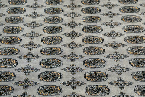 Bokhara Light Gray Hand Knotted 68 X 910 Area Rug 700-148263 Image 4