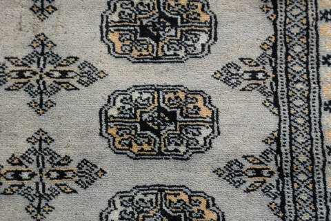 Bokhara Light Gray Hand Knotted 68 X 910 Area Rug 700-148263 Image 5