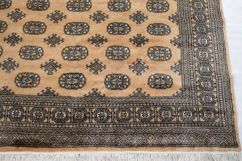 Bokhara Beige Hand Knotted 58 X 84 Area Rug 700-148271 Image 4